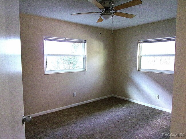 Building Photo - 711 Emery St