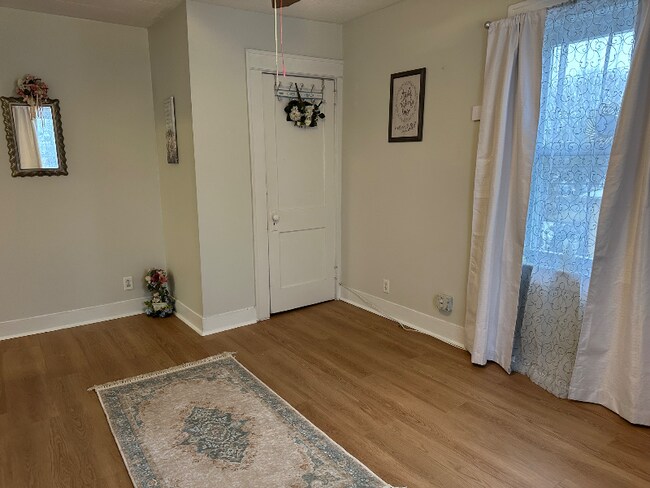 Building Photo - 269 N 1st Ave