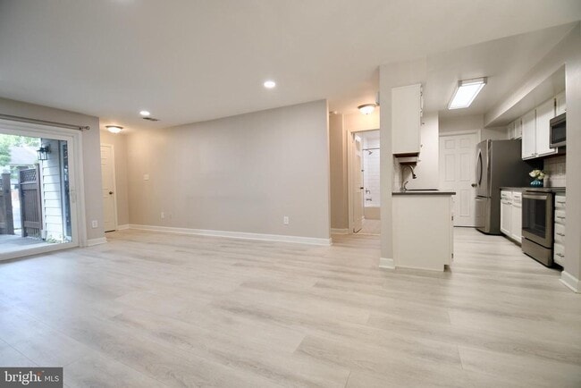Building Photo - 6908 Sandra Marie Cir