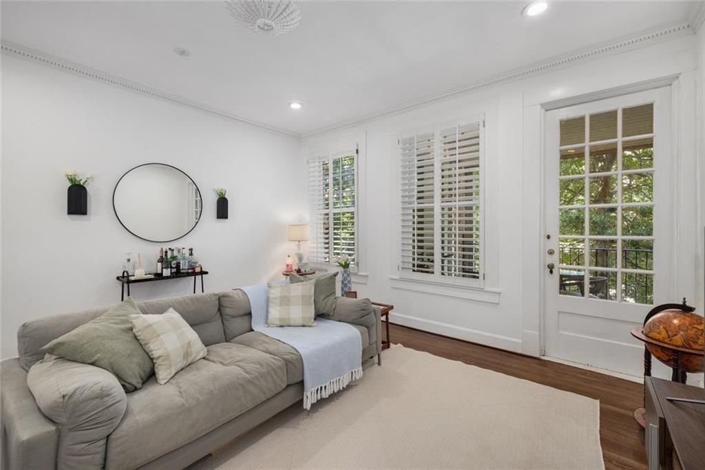 Building Photo - 124 Lafayette Dr NE