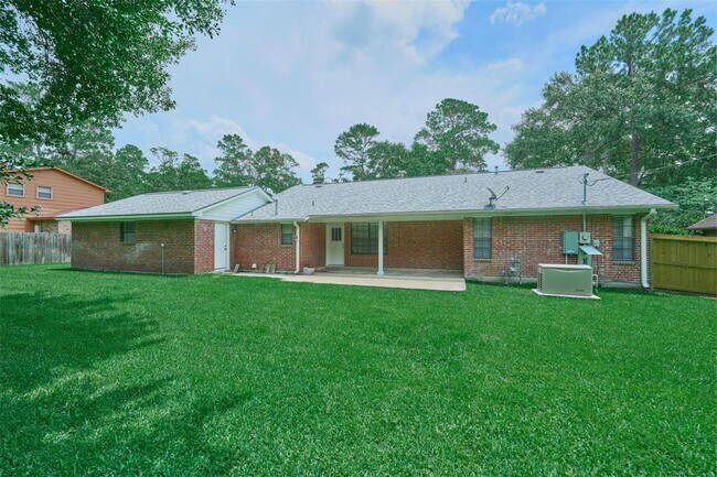Building Photo - 26611 Oak Hill Dr
