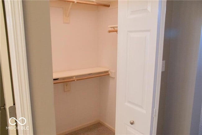 Building Photo - 12403 E 75th St