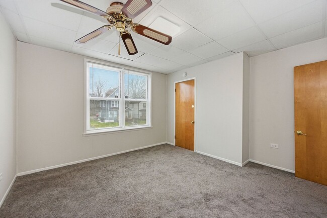 Building Photo - NORWOOD- Cute 2 bedroom 1.5 baths with fenced yard