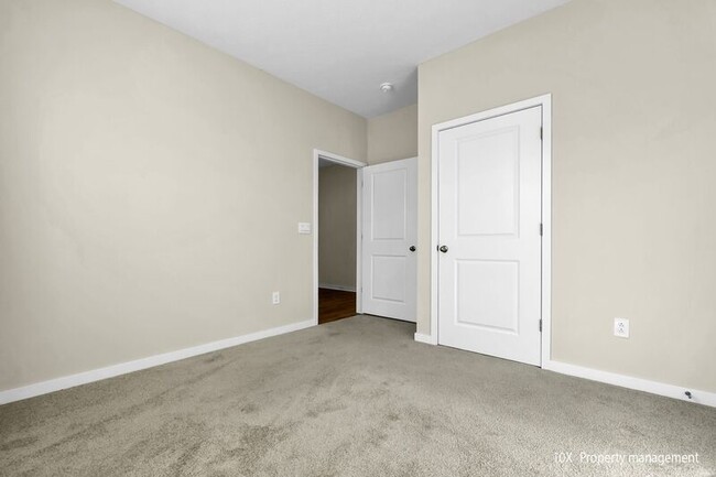 Building Photo - 5851 Ryman Dr