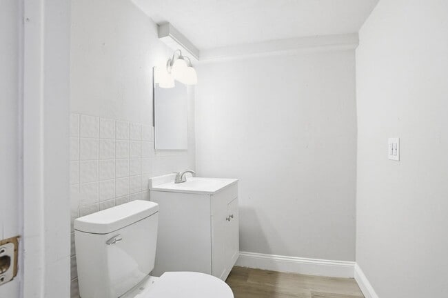 Building Photo - Spacious 3-Bed Home with Finished Basement and Extra Room