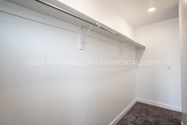 Building Photo - 333 S 1110 W