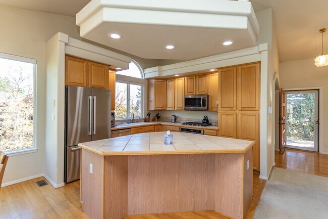 Building Photo - Peaceful University Park Home with Mountain Views!!