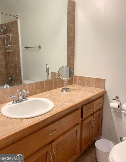 Building Photo - 655 E Campus Rd