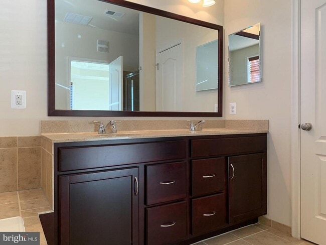 Building Photo - 23502 Belvoir Woods Terrace