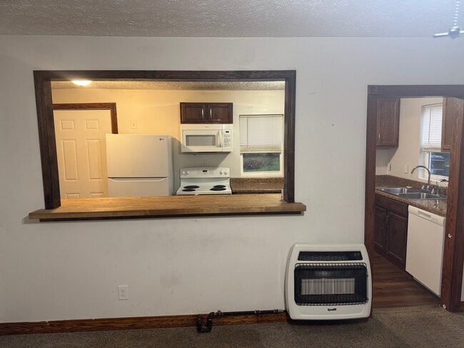 Building Photo - 608 Brevard St