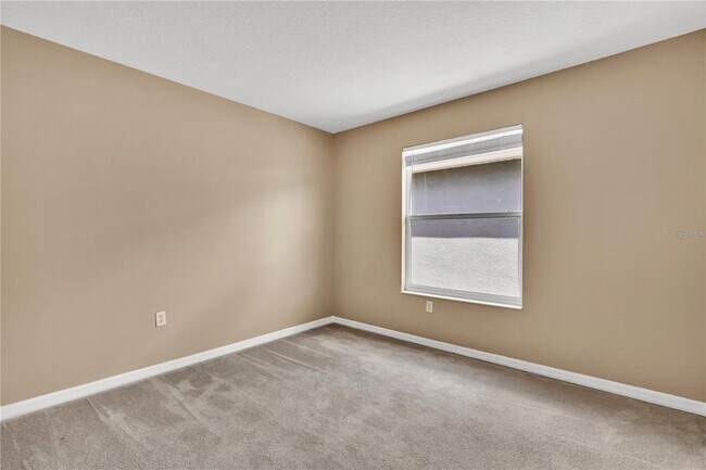 Building Photo - 643 Willett Dr