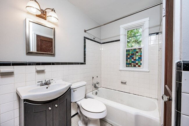 Building Photo - In The Heart Of RVA, close to VCU, Fan, Carytown & More