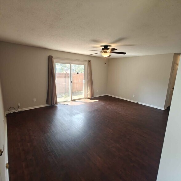 Building Photo - 4001 Lara Ln