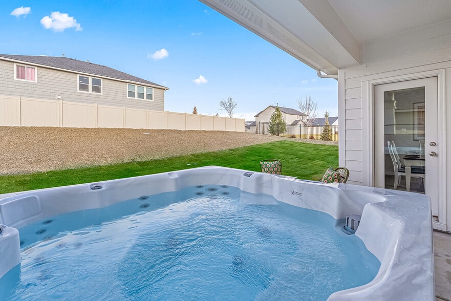 Building Photo - 1424 W Bass River Dr