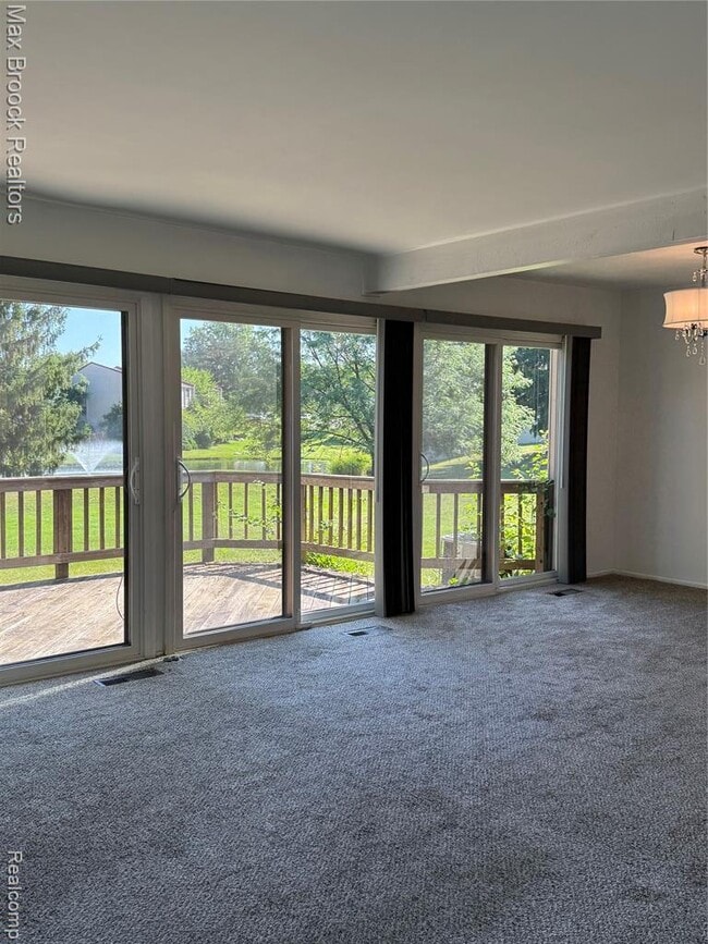 Building Photo - 3028 Moon Lake Dr