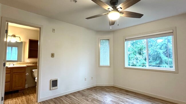 Building Photo - 13511 97th Ave E