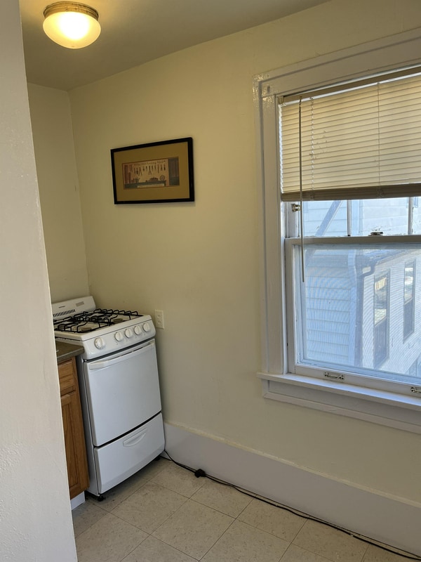 Building Photo - 240 W Lakelawn Pl