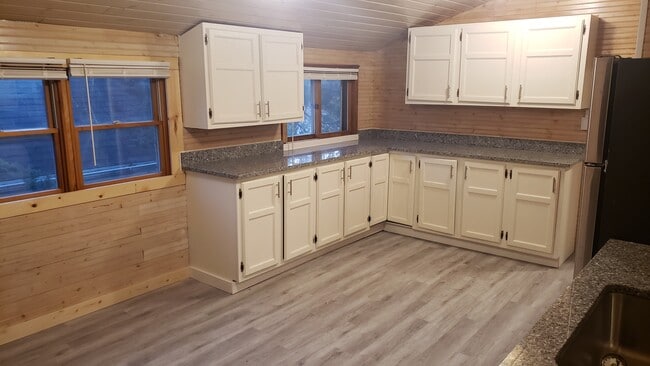 Building Photo - 3407 S 12th St