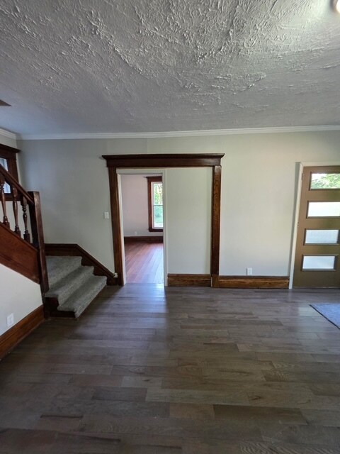 Building Photo - 164 E Church St