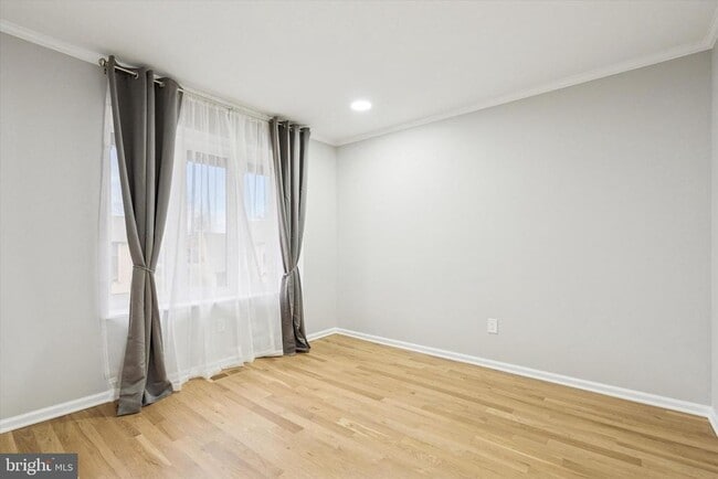 Building Photo - 42 Golf Club Dr