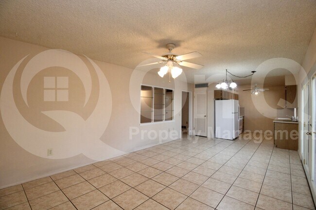Building Photo - 10733 W Loma Blanca Dr