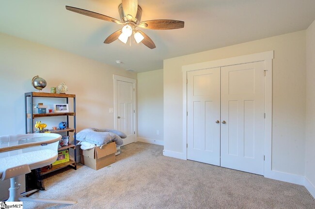 Building Photo - 542 Silverado Ave