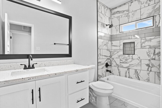 Building Photo - 8937 Mount Rushmore Ln