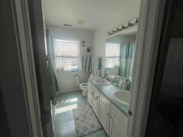 Building Photo - 2062 Peach Tree Ln