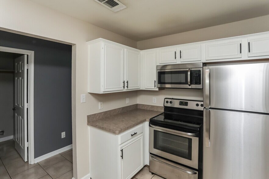 Building Photo - 1217 Crooked Creek Ct
