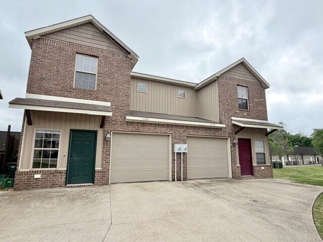 Building Photo - 1141 S Tottenham Ct