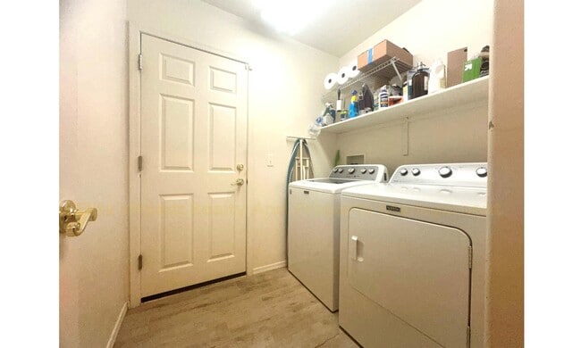 Building Photo - 4778 S Chilean Loop