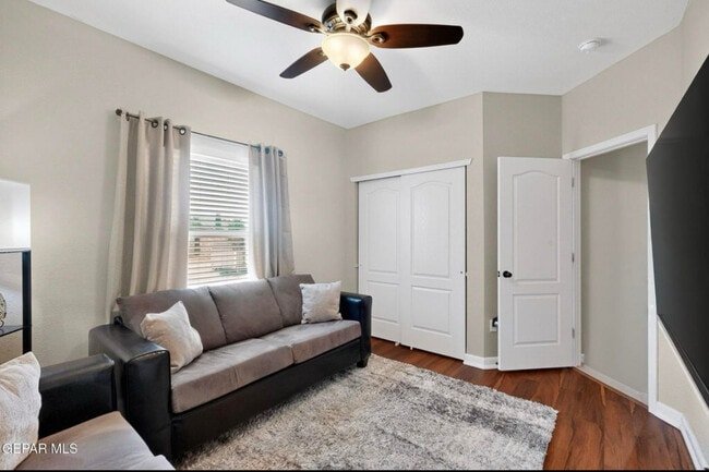 Building Photo - 14269 Escalera Dr