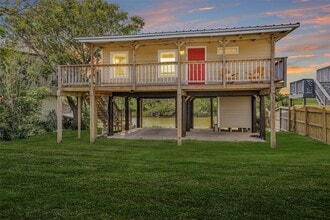 Building Photo - 219 Leeward Way