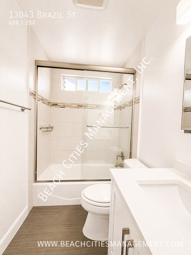 Building Photo - 13043 Brazil St