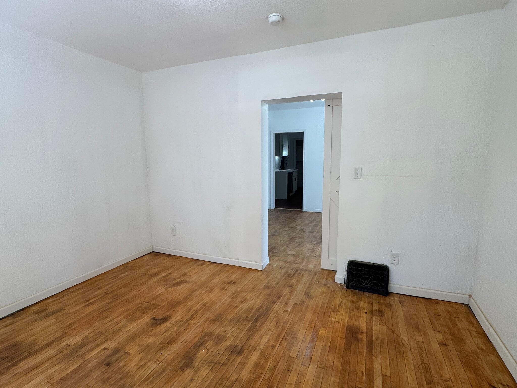 Building Photo - 420 N 29th St