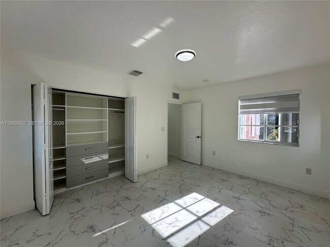 Building Photo - 27866 SW 142nd Ave