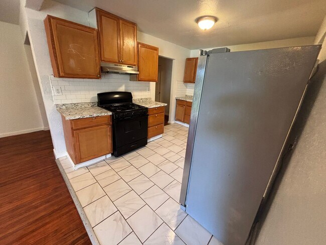 Building Photo - Tulsa Single Family Home for Rent 3 beds 2 bath