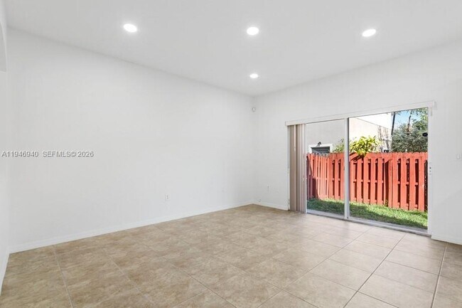 Building Photo - 14049 SW 51st Ln