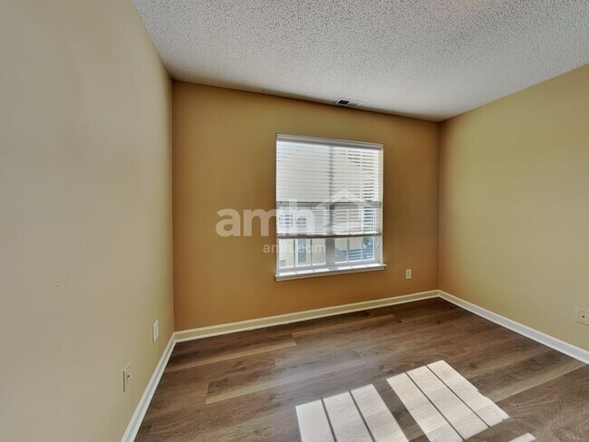 Building Photo - 3626 Sunset Hollow Dr