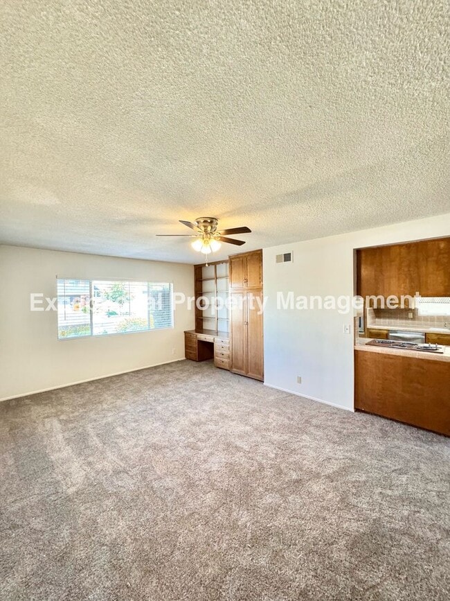 Building Photo - Ready to move in 4 bedroom 3 bath home