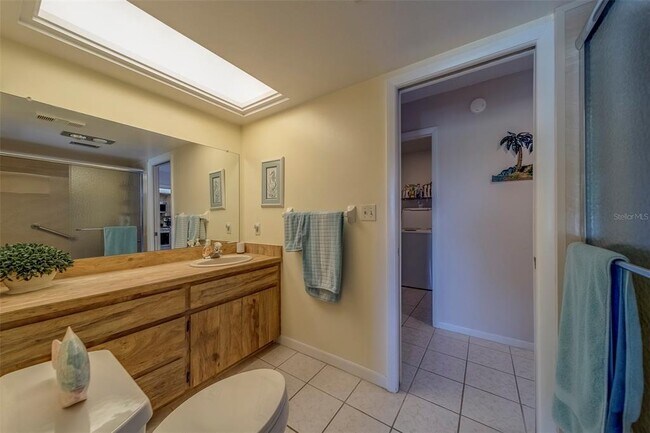 Building Photo - 8105 Bardmoor Pl