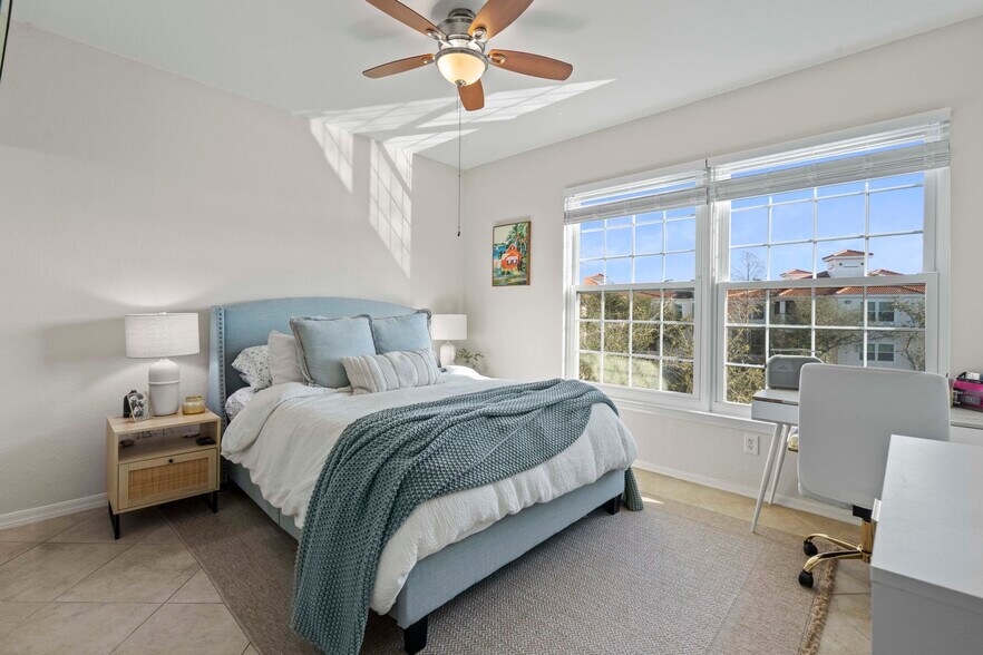 Master Bedroom - 23600 Walden Center Dr