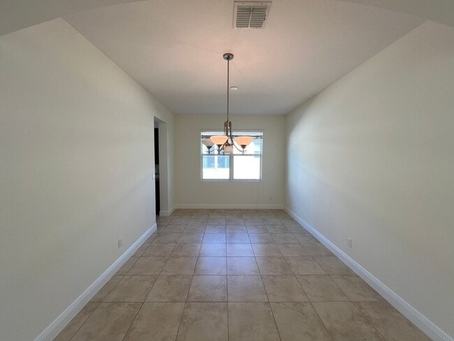 Building Photo - Luxury Living in a Gated Community – Modern 2-Bed Home with Premium Amenities!