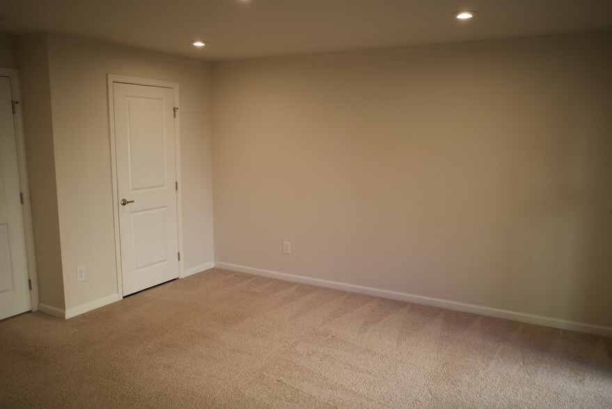 Building Photo - 107 Brier Summit Pl