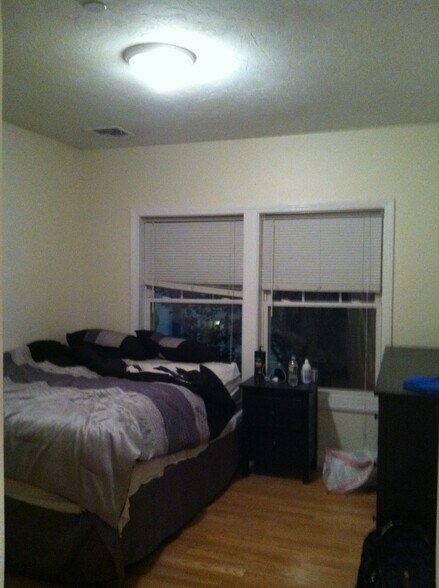 Building Photo - 111 W 8th St