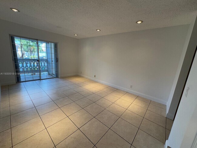 Building Photo - 10441 Mahogany Key Cir