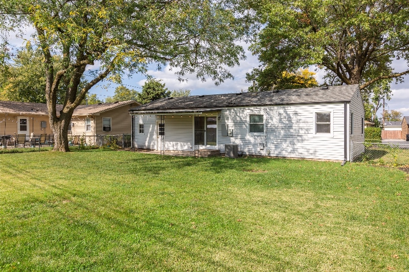 Building Photo - 213 Highland Dr