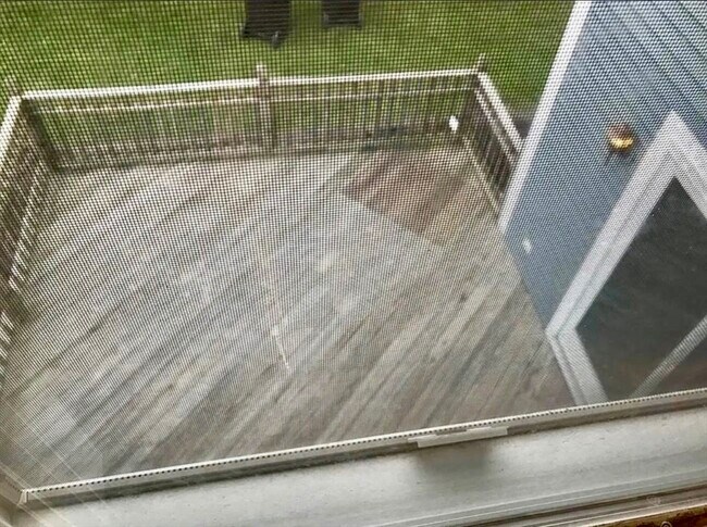 Building Photo - 11 Pike St