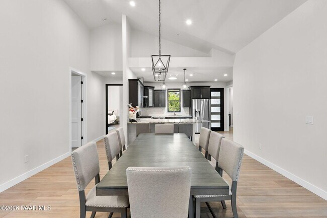 Building Photo - 1020 Sunrise Blvd