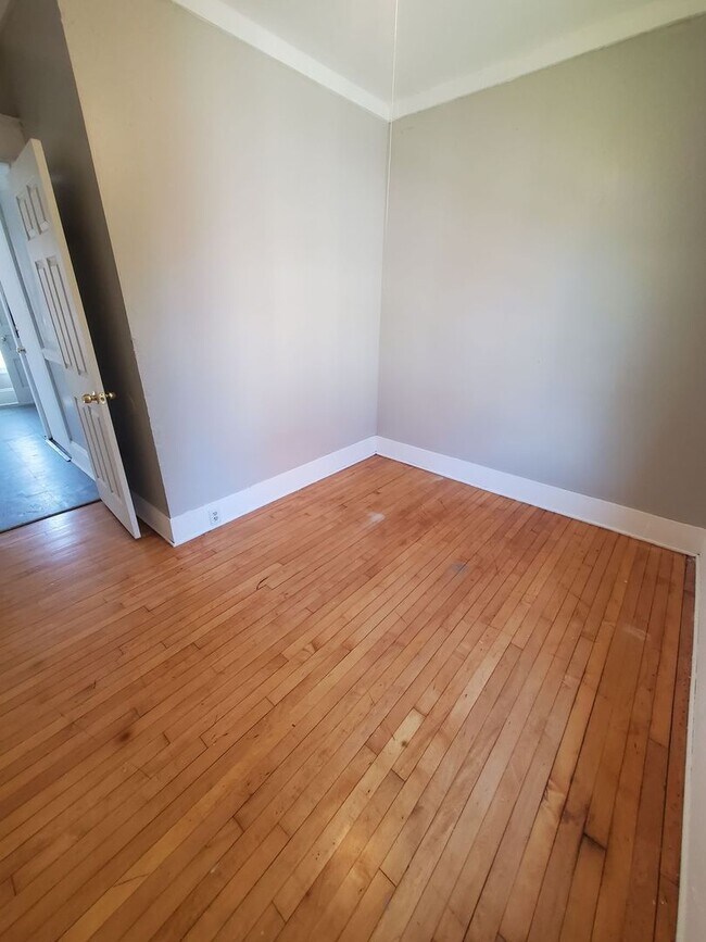 Building Photo - 2023-2025 N 24th St. (Duplex)